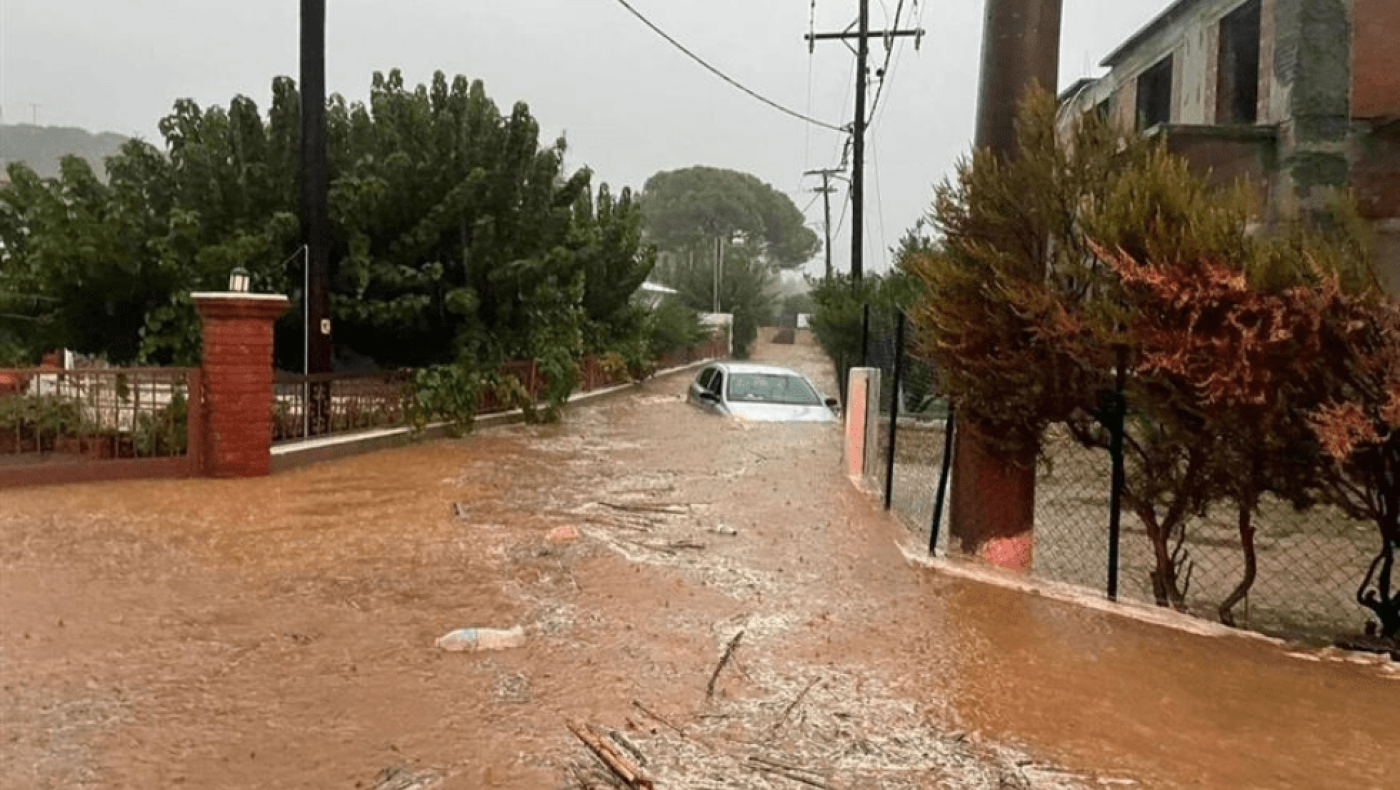 Κακοκαιρία Daniel: Εικόνες αποκάλυψης και στη Σκιάθο