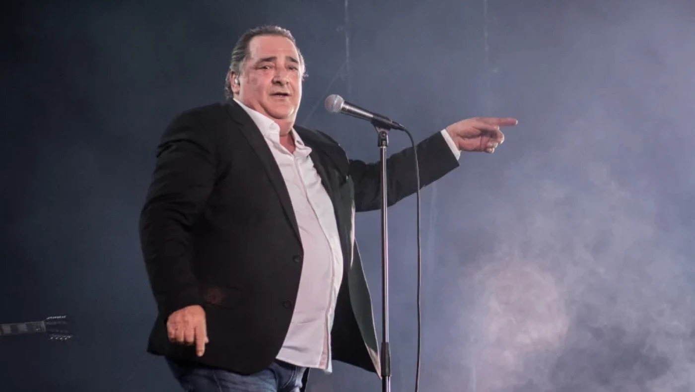 Βασίλης Καρράς: Συγκινεί το νέο του τραγούδι