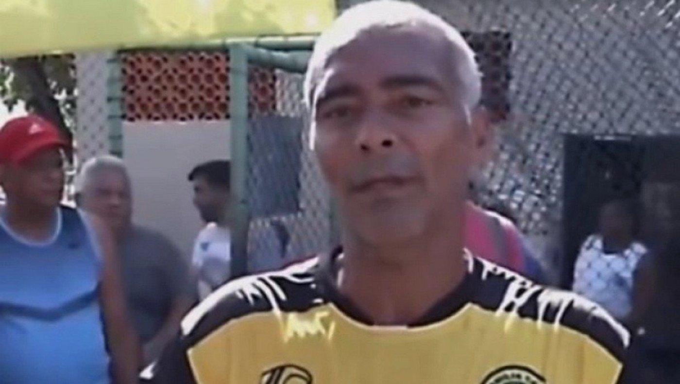 Ρομάριο: Ο 57χρονος συνεχίζει να... διδάσκει μπάλα στα τοπικά της Βραζιλίας