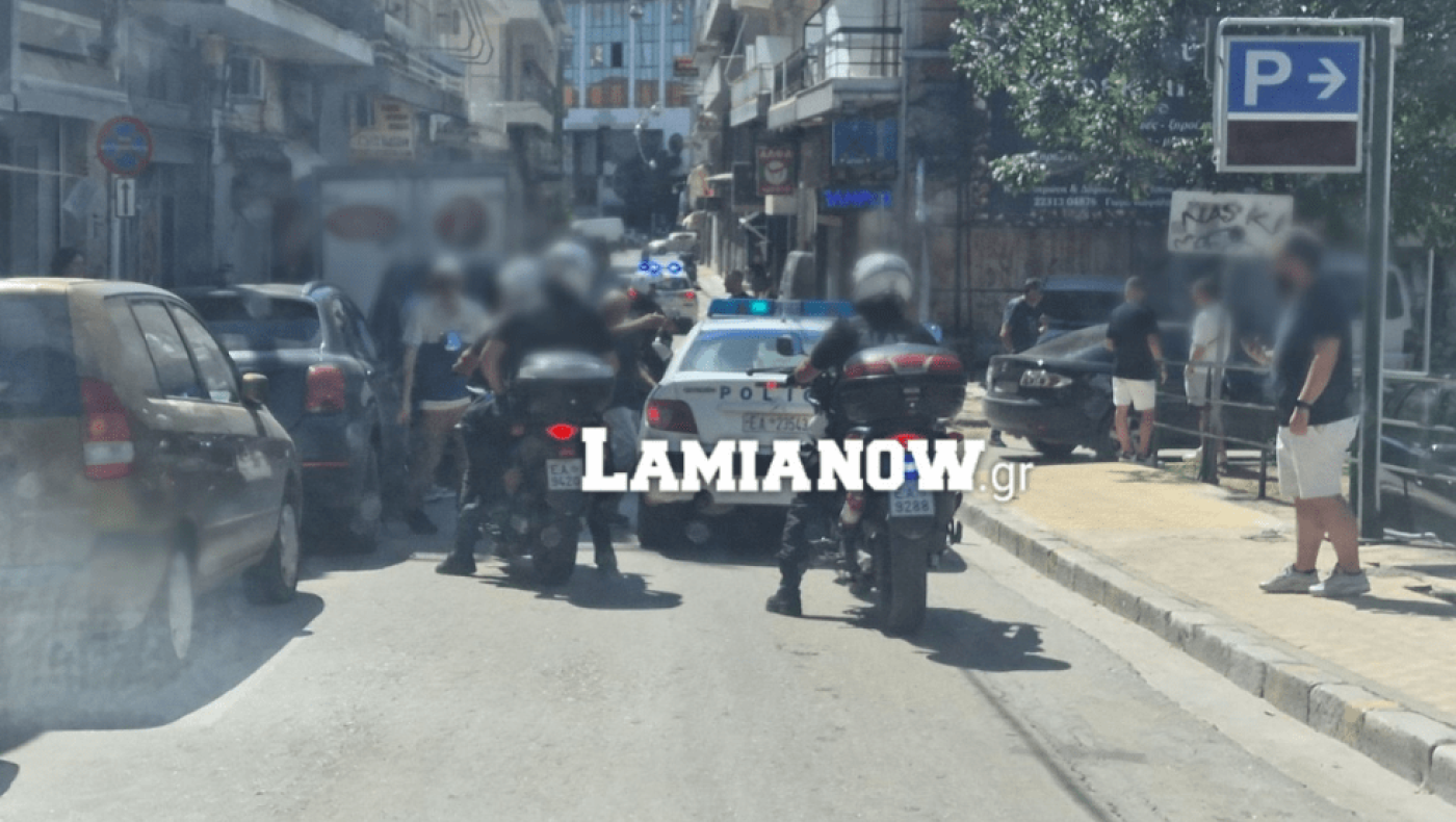 Σοβαρή συμπλοκή μεταξύ 40 νεαρών με καδρόνια στο κέντρο της Λαμίας