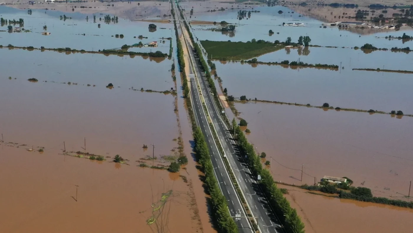 Λάρισα: Πλημμυροπαθείς έκαψαν εκκαθαριστικά του ΕΝΦΙΑ