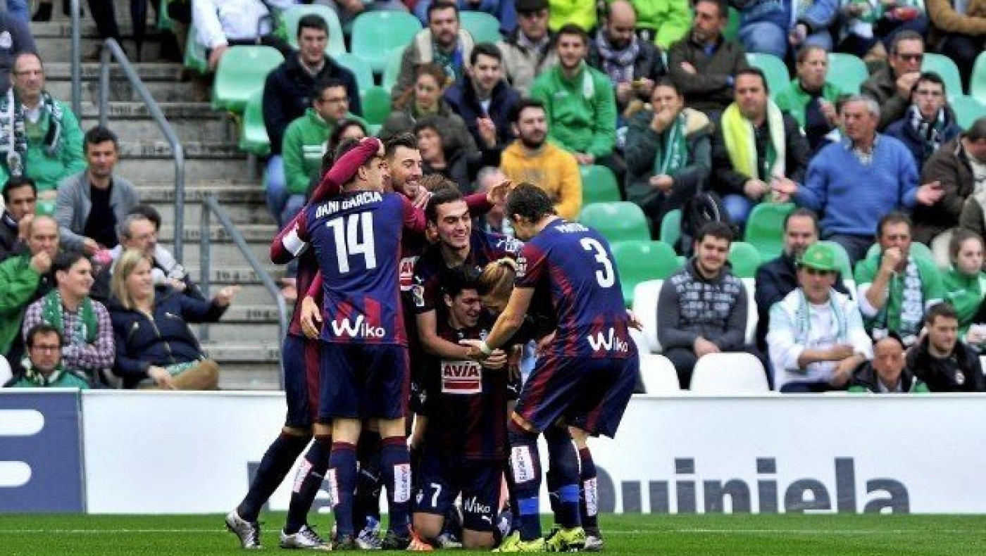 Με το αριστερό Σεβίλλη, Μπέτις (vids)