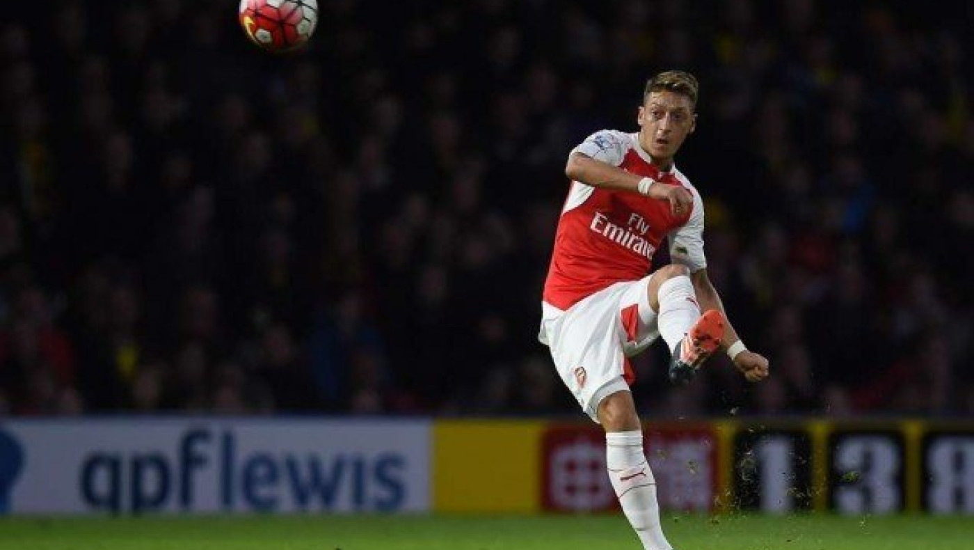 Οζίλ ο mr Asist! (video)