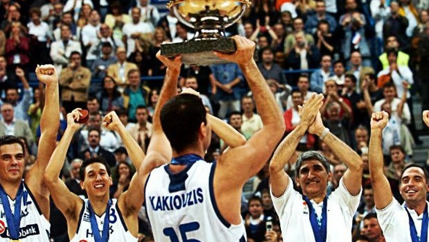 Αποχωρεί από την ενεργό δράση ο Μιχάλης Κακιούζης!! (vids)