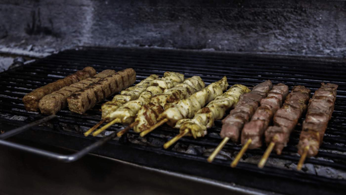 Θεσσαλονίκη: Ξεκινά σήμερα το φεστιβάλ καντίνας με σουβλάκια, λουκουμάδες και ζωντανή μουσική