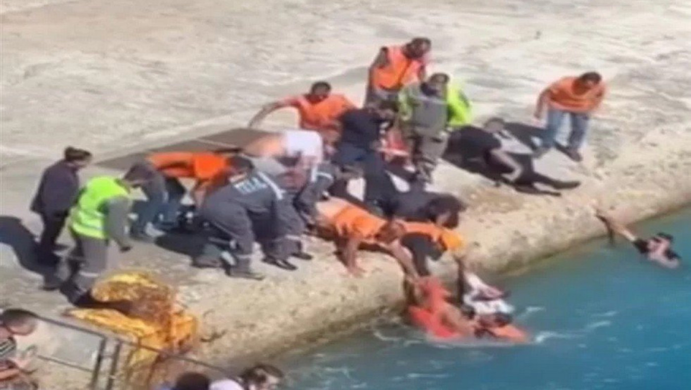 Απρόοπτο στο λιμάνι της Τήνου: Γυναίκα έπεσε στη θάλασσα κατά την επιβίβασή της σε πλοίο