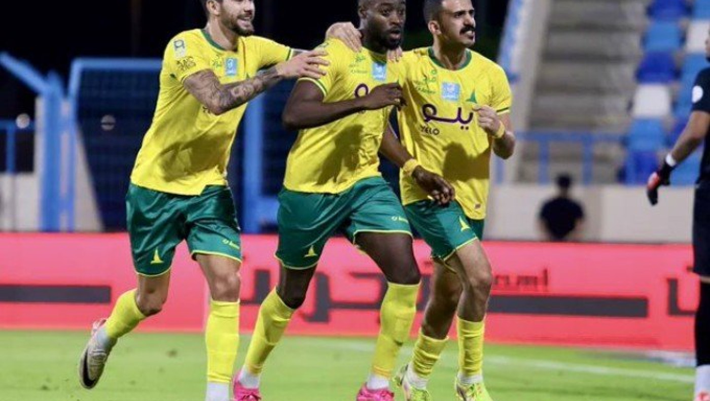 Ο Κάλεντ Νάρεϊ άνοιξε λογαριασμό με την Αλ Καλέτζ