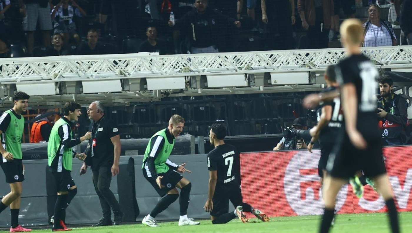 Ισοφάρισε η Άιντραχτ, μετά από λάθος του Κουλιεράκη