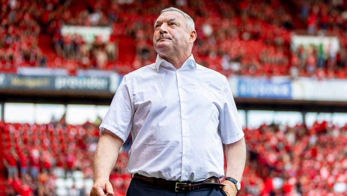 LIRA 100: Ο πολύπειρος Ρον Γιανς δίνει αίγλη στον πάγκο της Ουτρέχτης