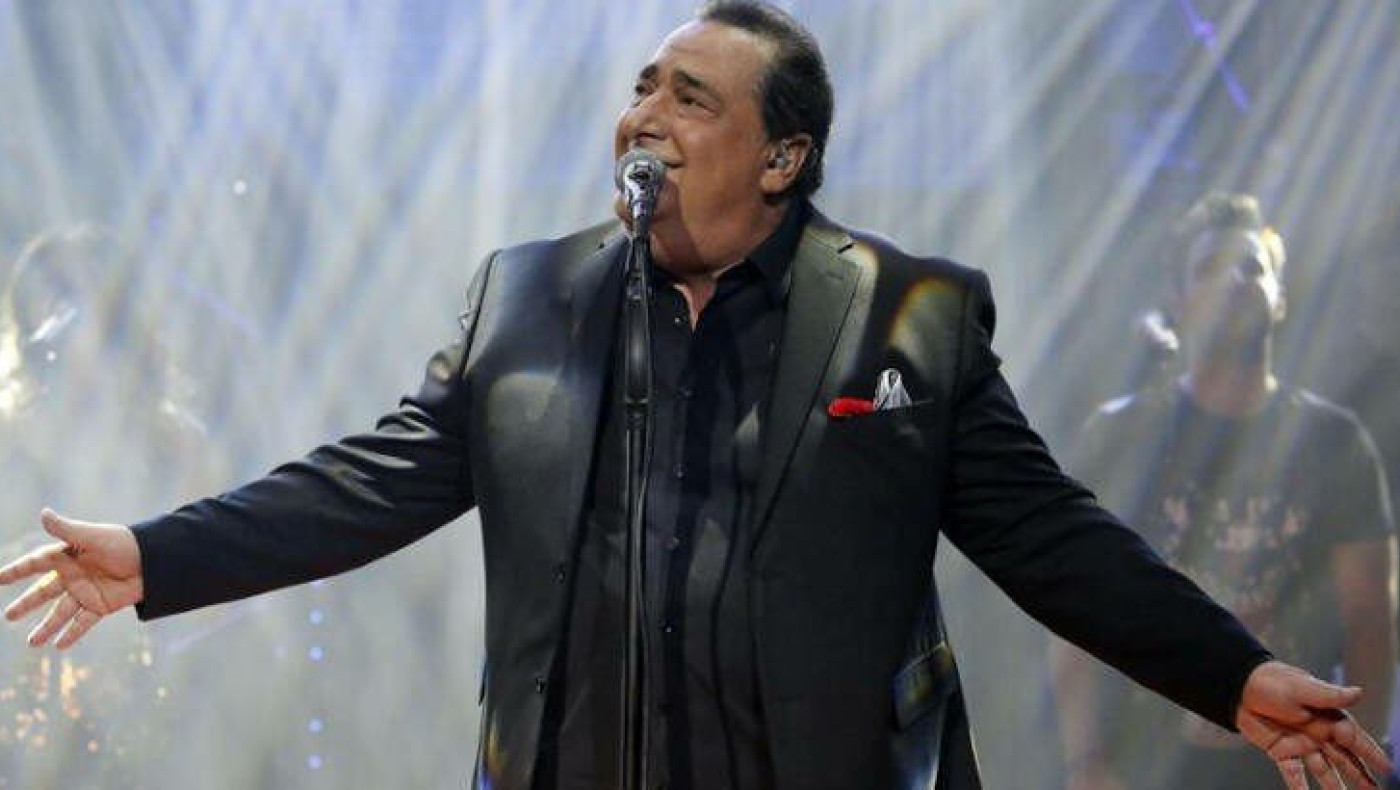 Βασίλης Καρράς-Έξαλλος ο μάνατζέρ του: «Πουλάτε την ψυχή σας στον διάολο για 1 ευρώ»