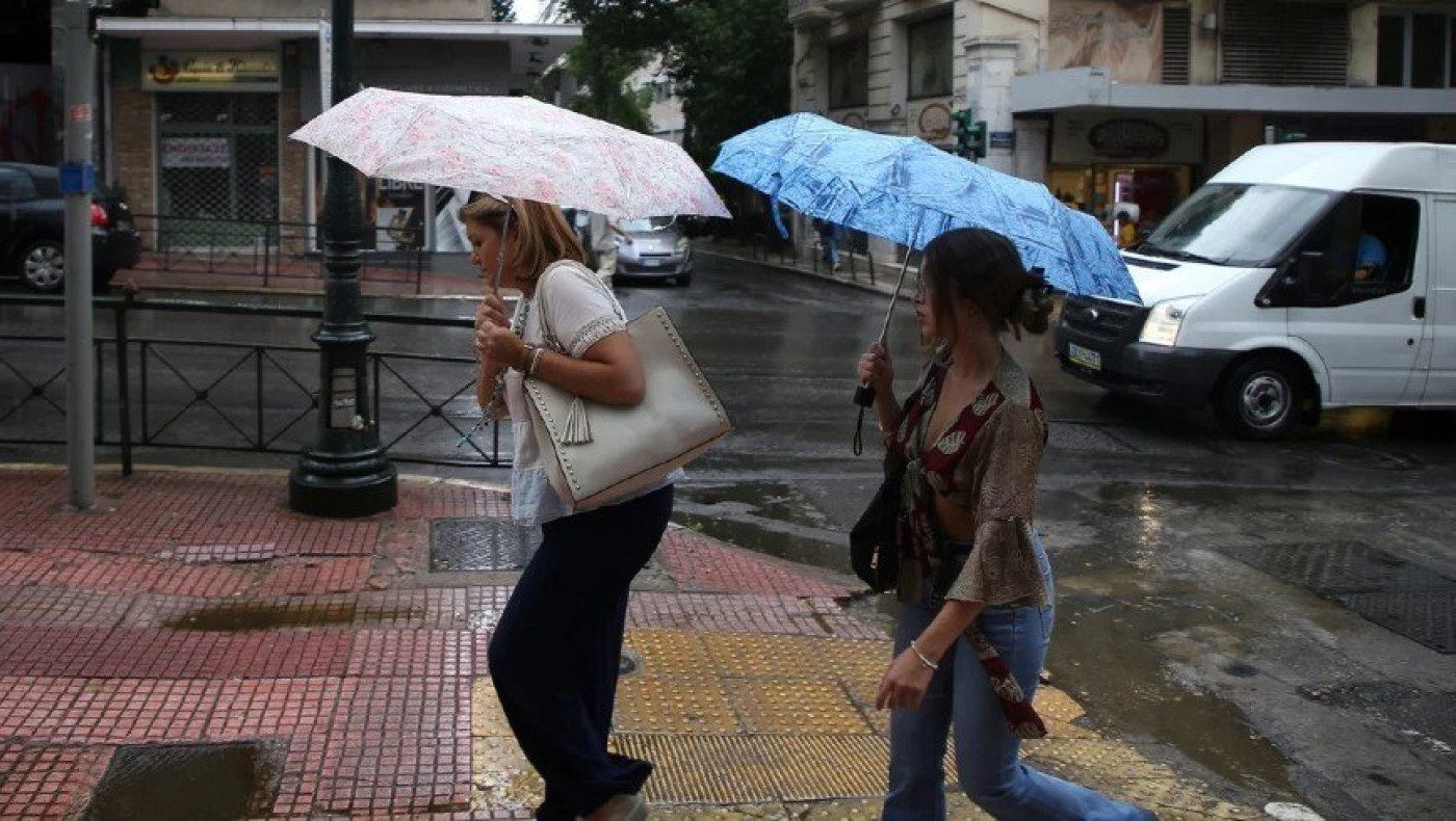 Καιρός: Αλλάζει ραγδαία με βροχές, πέφτει η θερμοκρασία