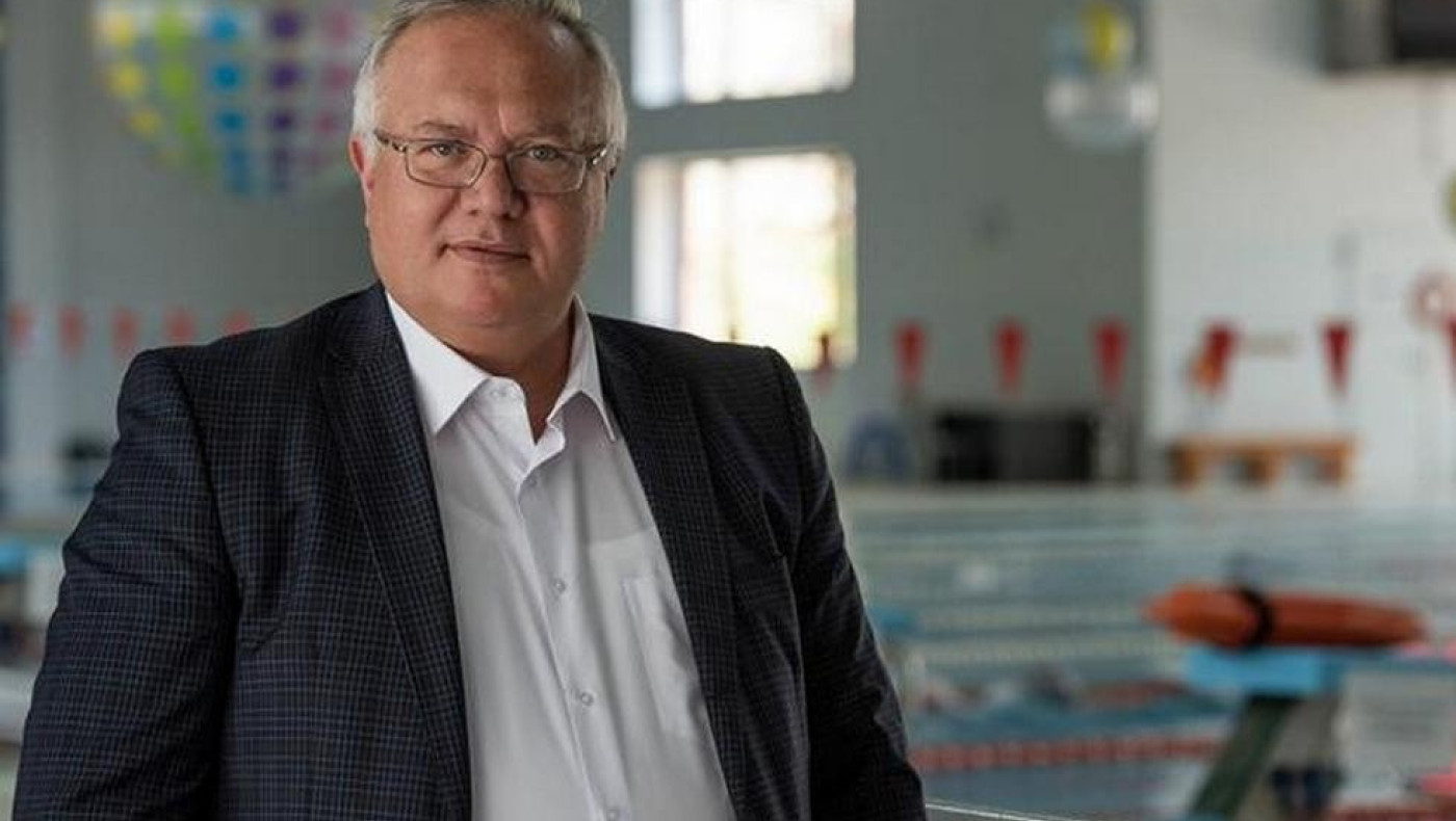 Φίλος του Παναθηναϊκού και του Μαρινάκη ο γιατρός του αγώνα! (Pics)