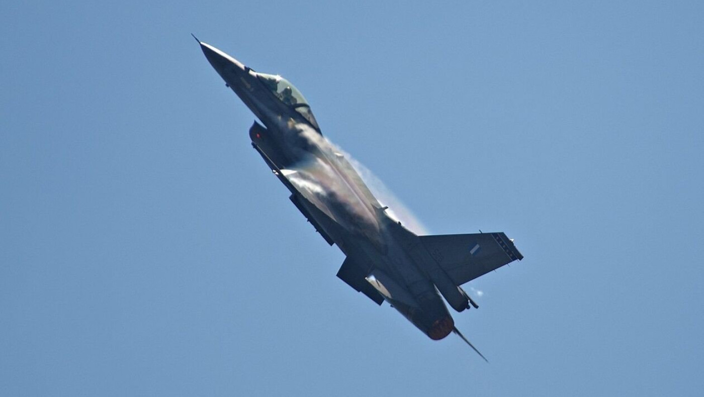 28η Οκτωβρίου: Αυτός είναι ο πιλότος της Ομάδας ΖΕΥΣ που θα «σκίσει» τον ουρανό της Θεσσαλονίκης