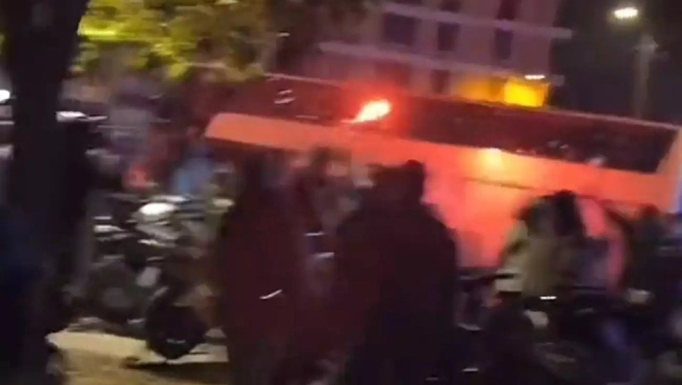 Επίθεση οπαδών Μαρσέιγ - Οδηγός πούλμαν: «Μας χτύπησαν με αυτοσχέδιες ρουκέτες, ήρθαν για πόλεμο»