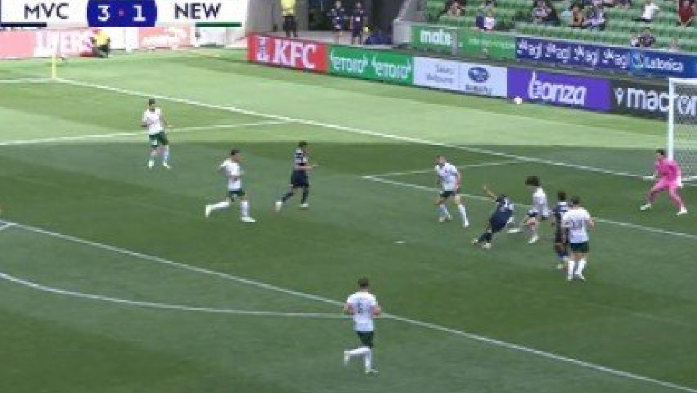 Τρομερός ο Φορναρόλι: Πέτυχε τέσσερα γκολ, το ένα με ραμπόνα! (vid)