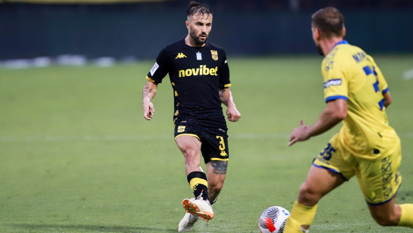 Αποφασίζει για την άμυνα ο Μάντζιος