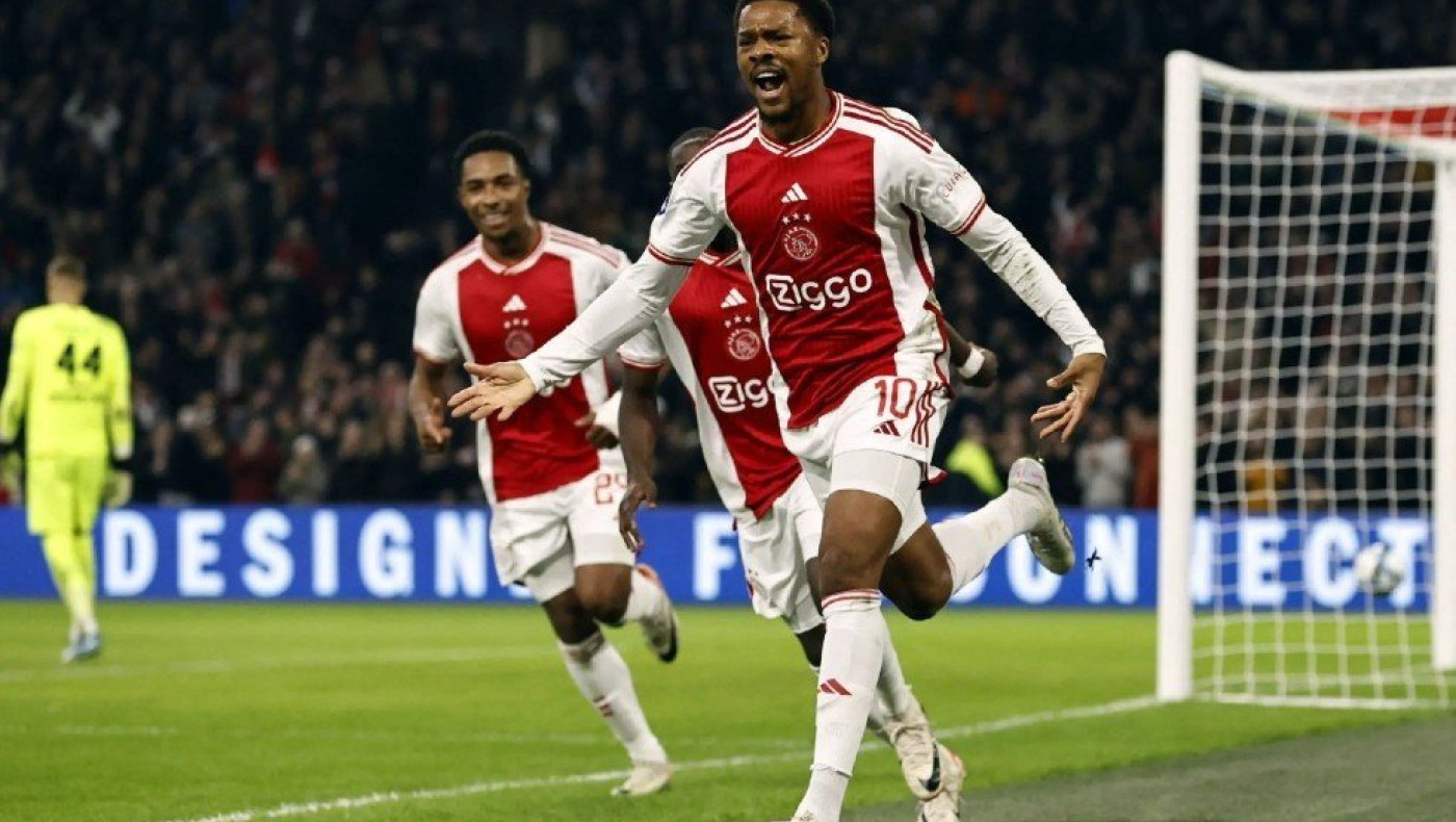 Ο Άκπομ έσωσε τον Άγιαξ από το γκολ του Λάμπρου