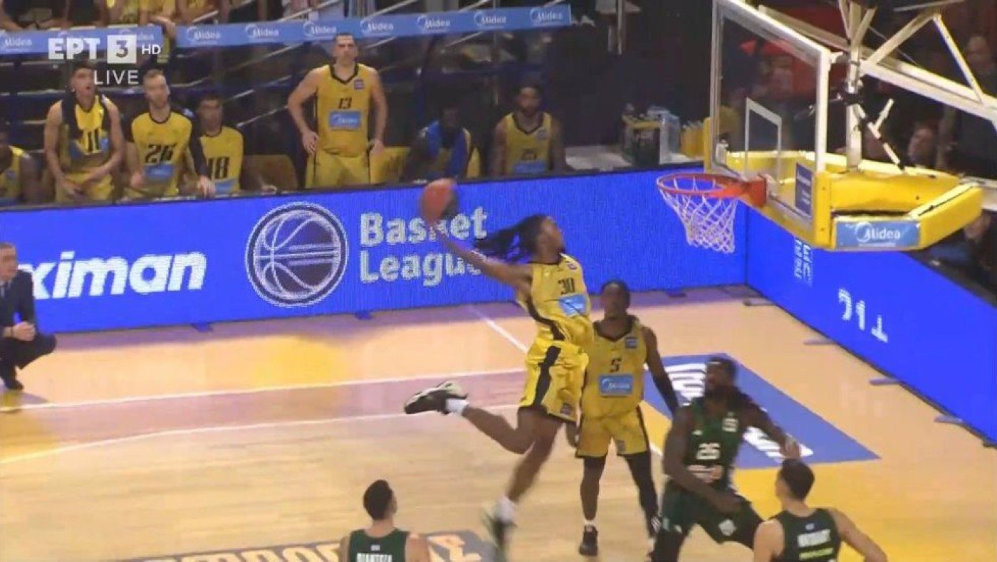 Άρης-Παναθηναϊκός: Το κάρφωμα της χρονιάς από τον Μπάνκστον