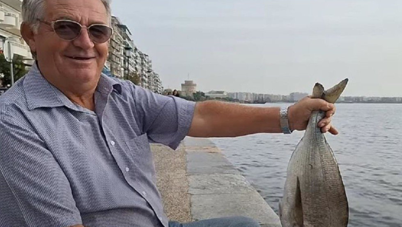 Ψαράς έπιασε μεγάλη τσιπούρα στον Θερμαϊκό: «Είναι λουκούμι»