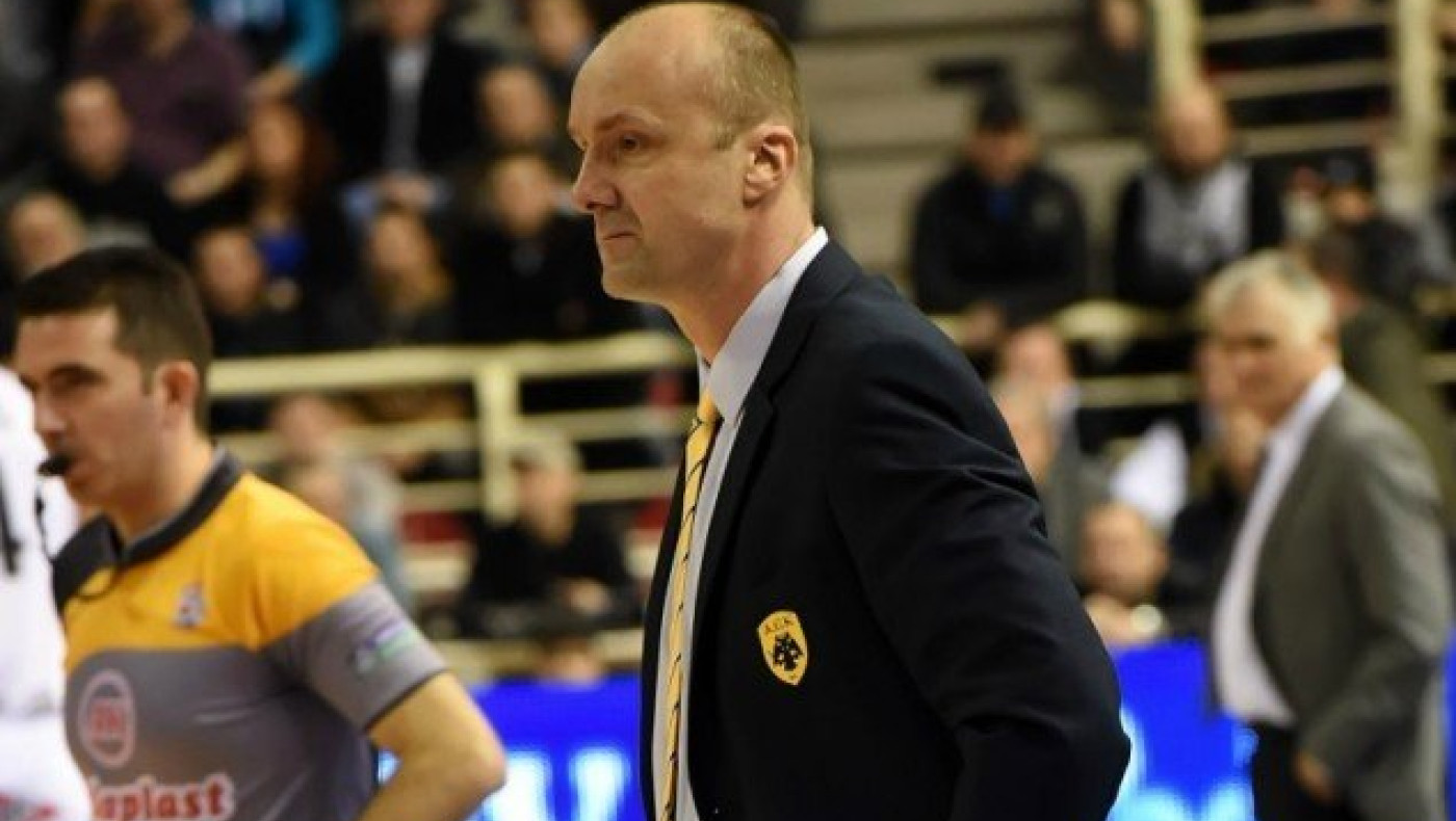 Ζντοβτς: «Πρέπει να σκεφτόμαστε την κορυφή και όχι την τρίτη θέση!»