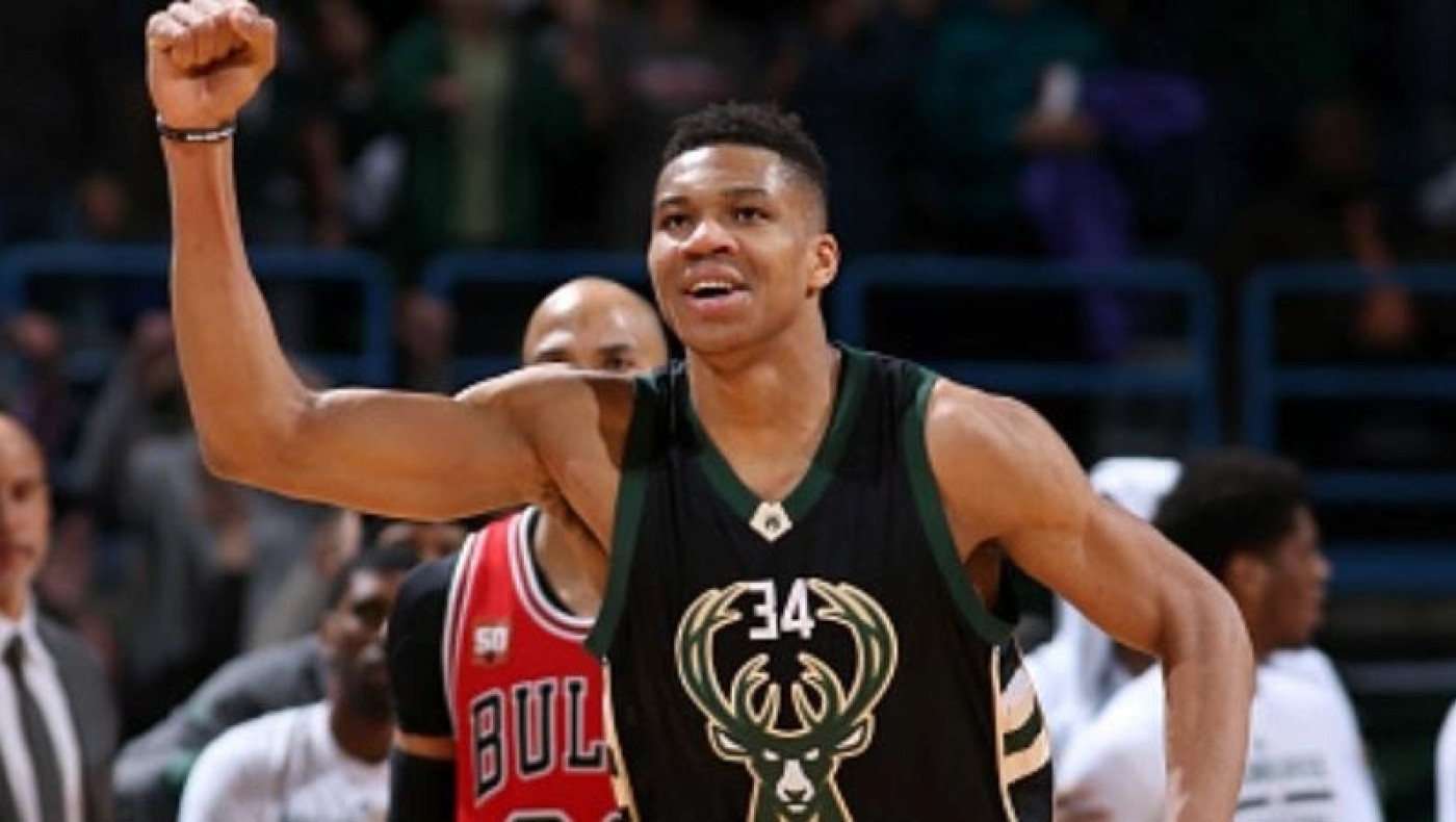 Ηγέτης Αντετοκούνμπο κόντρα στους Μπουλς (videos)