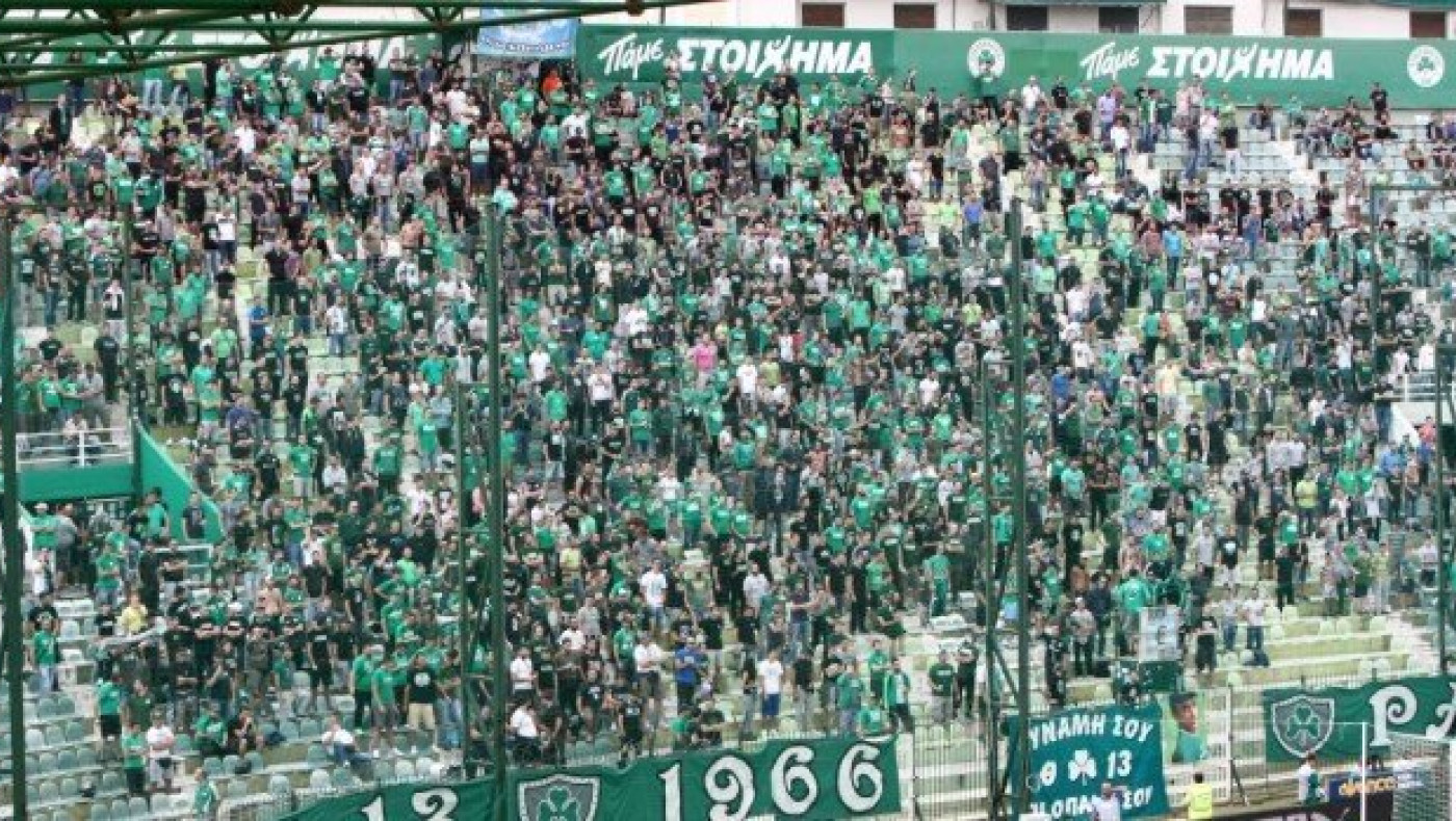 Οργισμένος ο κόσμος των «πρασίνων», έξω από τα γραφεία του ΣΥΡΙΖΑ