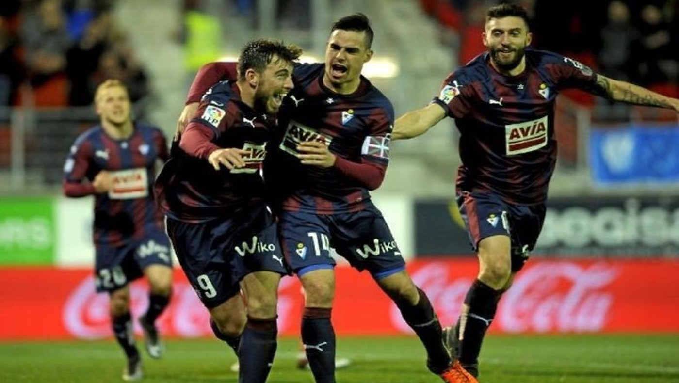 Τρελαίνει κόσμο η Εϊμπάρ