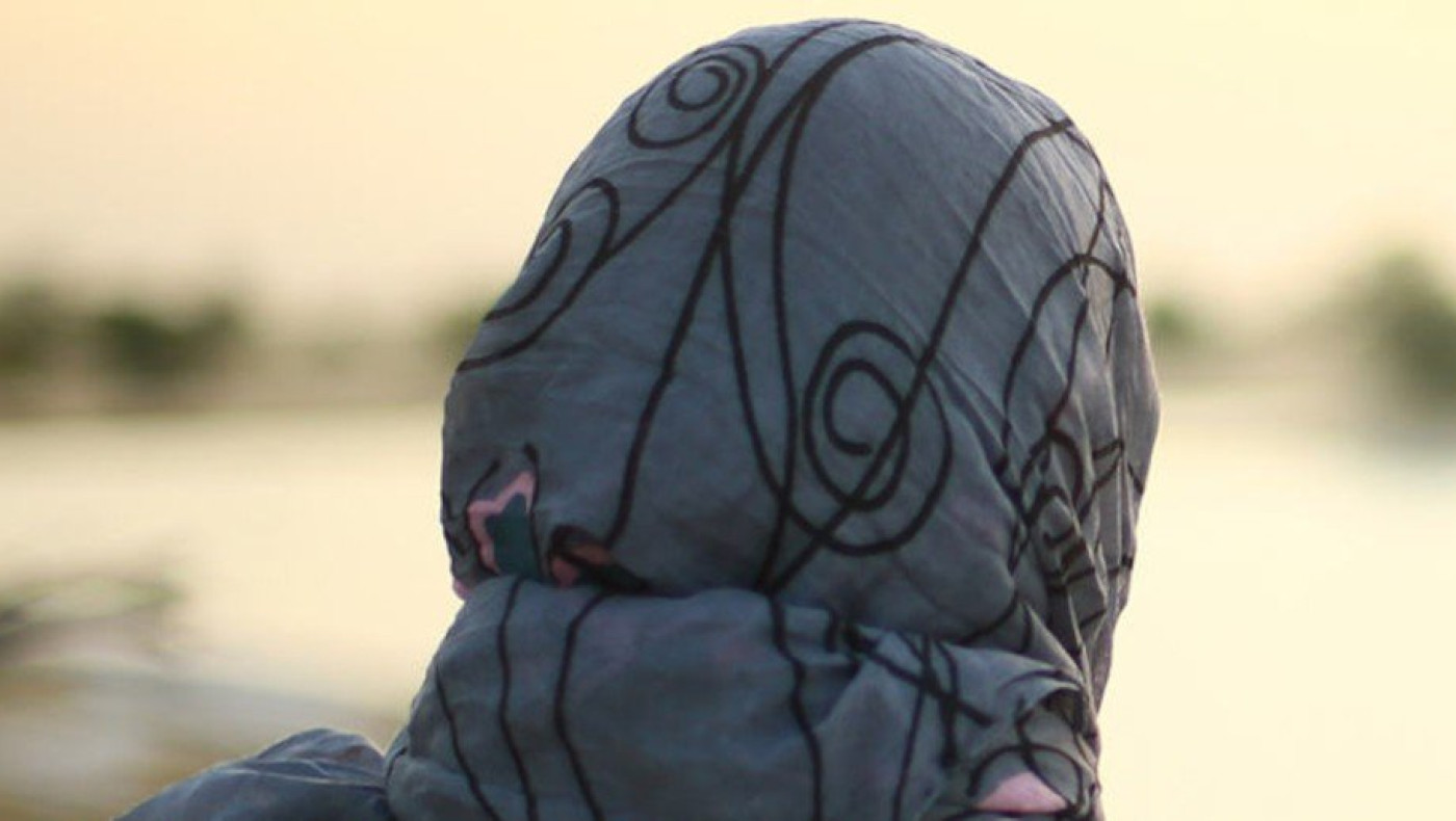 Κύπρος: Οργή στα κατεχόμενα για την κυβέρνηση Τατάρ-Απεργία κατά της χρήσης μαντίλας στα Λύκεια