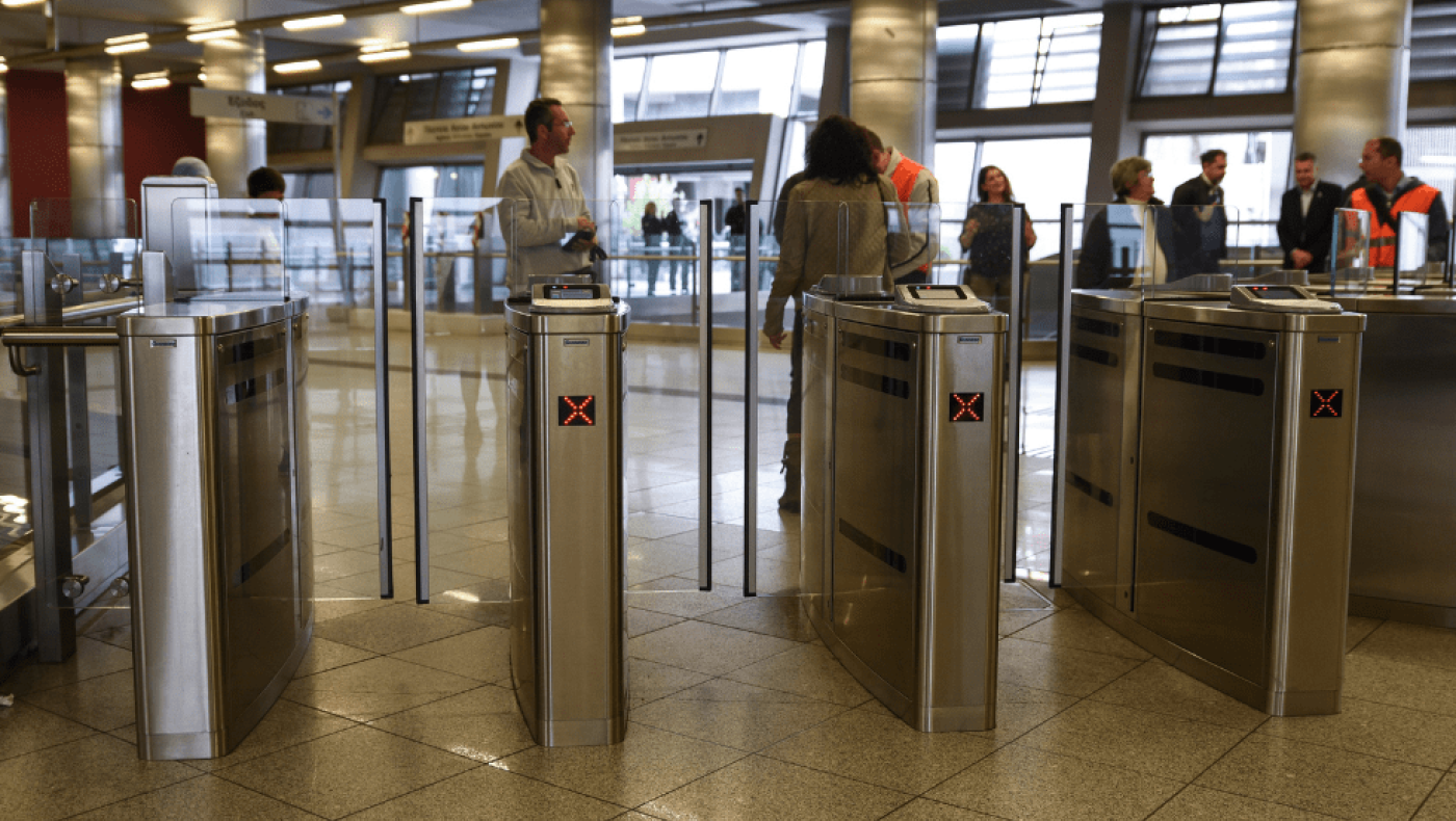 Τι είναι το NFC που θα μπει σε μετρό και λεωφορεία για τα εισιτήρια