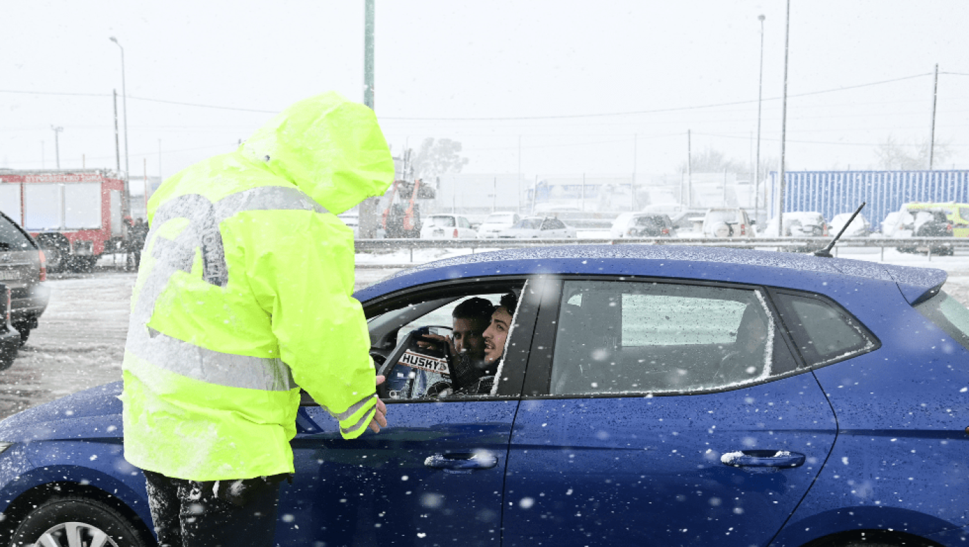 Οδήγηση με ισχυρούς ανέμους: Οδηγίες και όλα όσα πρέπει να ξέρετε
