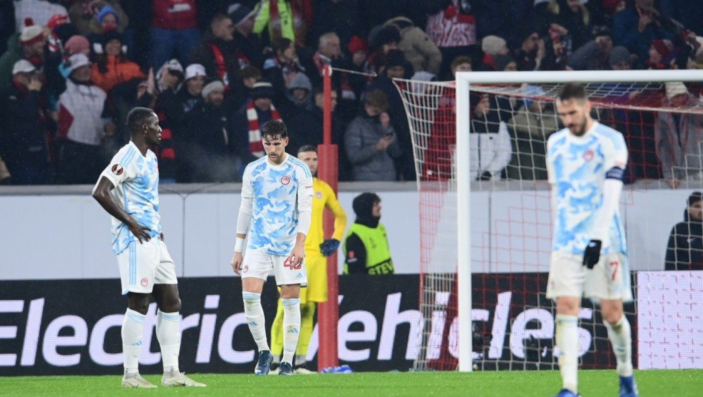 Εφιάλτης για τον Ολυμπιακό το πρώτο ημίχρονο, 4-0 η Φράιμπουργκ