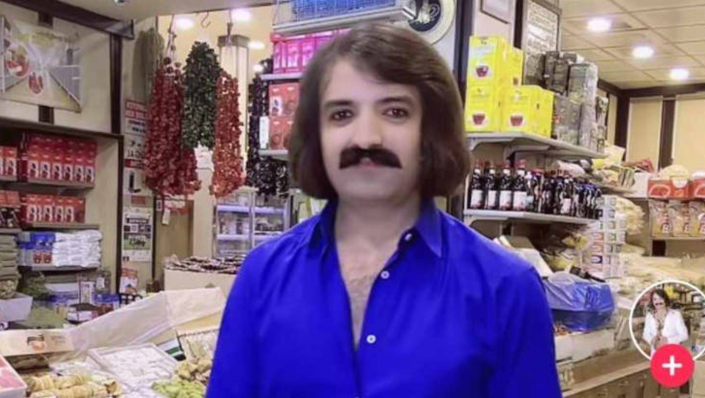 Tik Tok: Ποιος είναι ο τύπος με το μουστάκι και το καρέ μαλλί που έγινε viral!