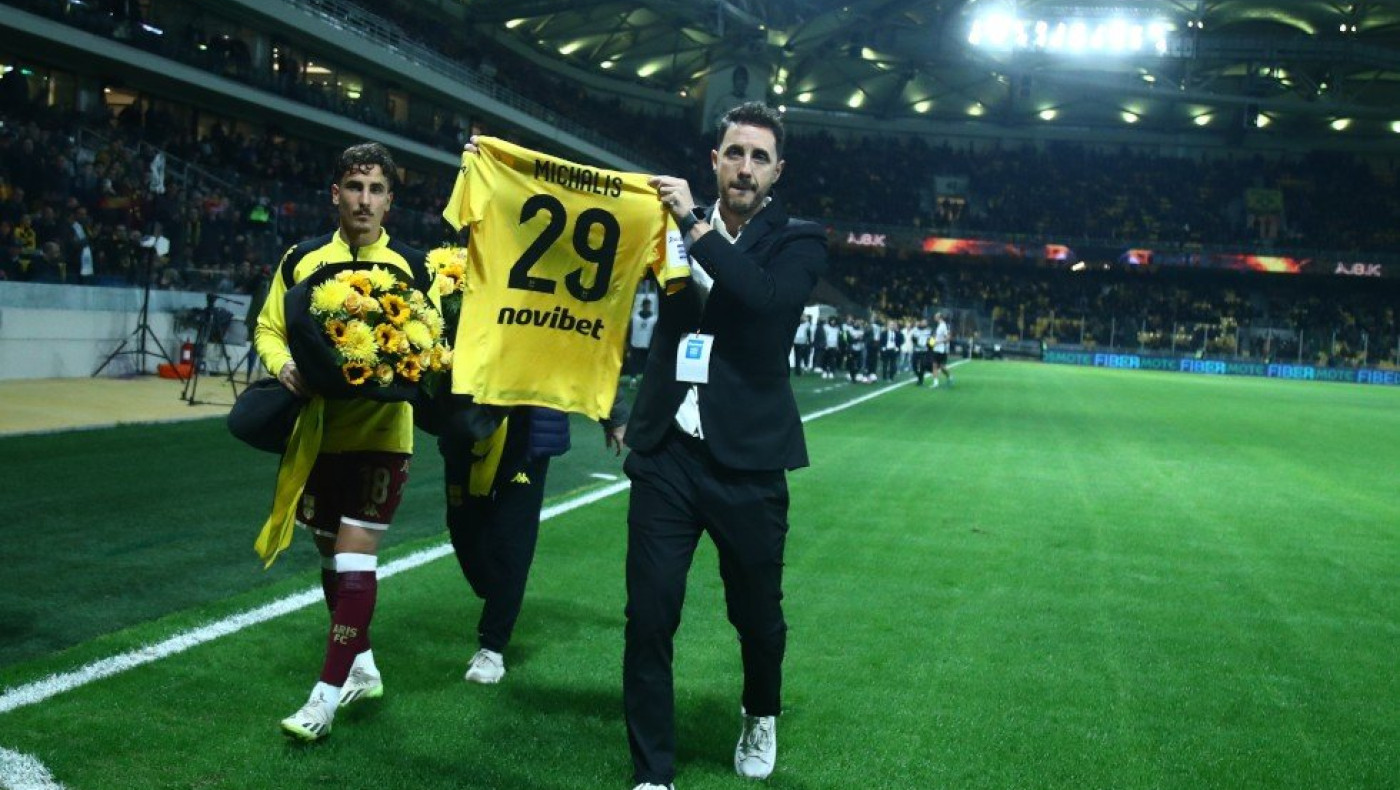 Συγκινητική στιγμή: ΑΕΚ και Άρης τίμησαν τη μνήμη του Άλκη και του Μιχάλη