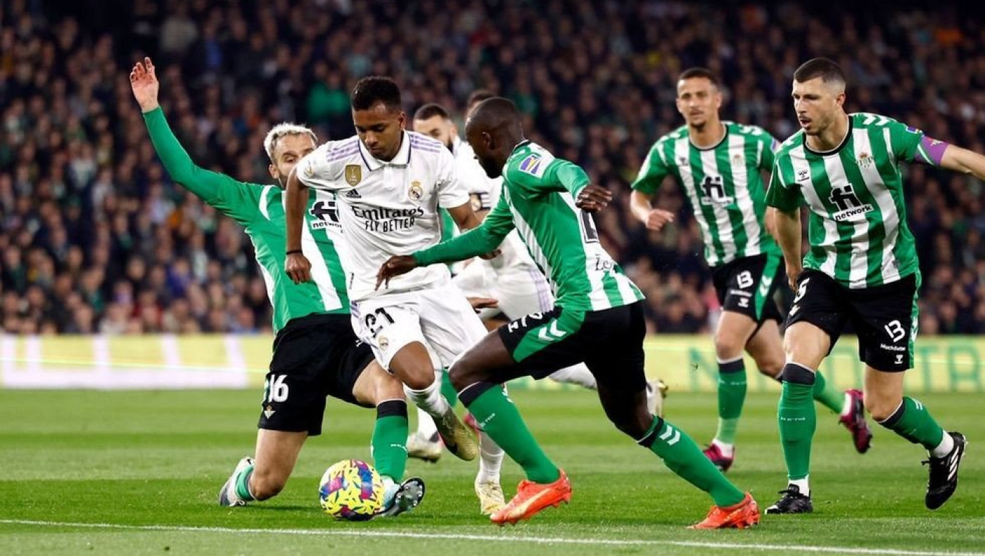 «BetRoom»: Η Χιρόνα βάζει δύσκολα στην “Μπάρτσα”, και η Τότεναμ ψάχνει τρόπο αντίδρασης