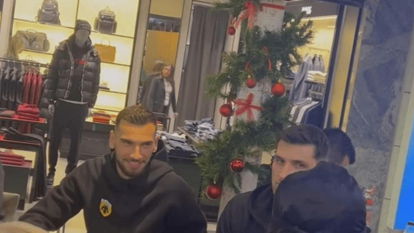 Οι γιοί του Δημήτρη Μήτογλου, Ντίνος και Σίμος, μαζί πριν πετάξουν με τις ομάδες τους