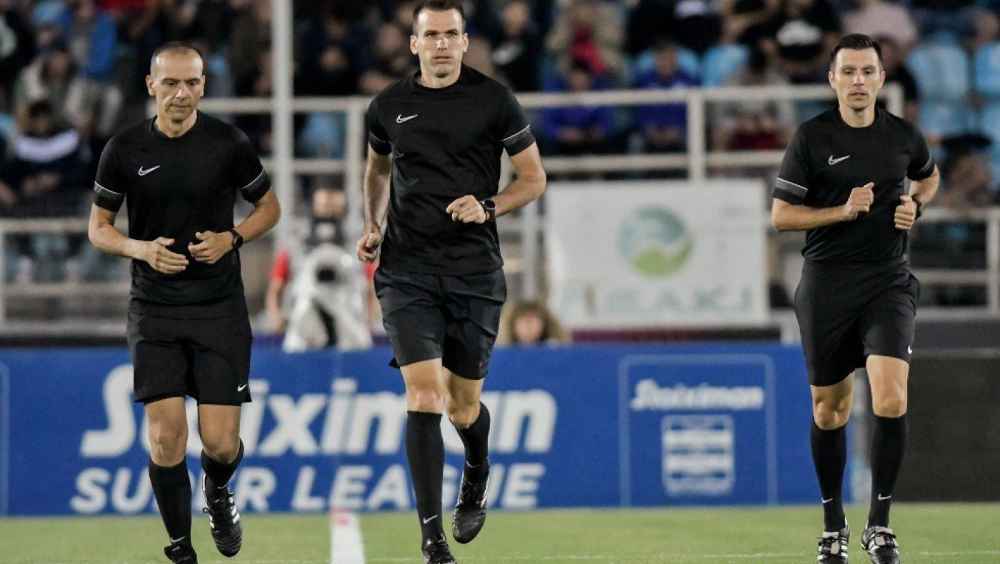 Mανούχος: «Να σταματήσουν οι δηλώσεις μέσω αφαίρεσης βαθμών ή τιμωρίας έδρας - Έκανα κι εγώ λάθος στην αποβολή του Αράο»