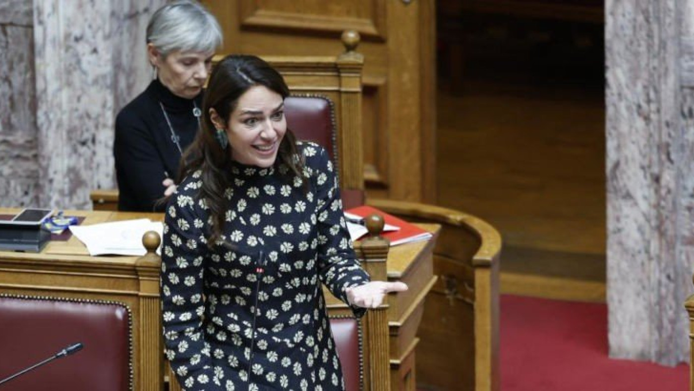 Δόμνα Μιχαηλίδου: «Όσοι χρωστάνε μέχρι 100 ευρώ θα έχουν ασφαλιστική ικανότητα»