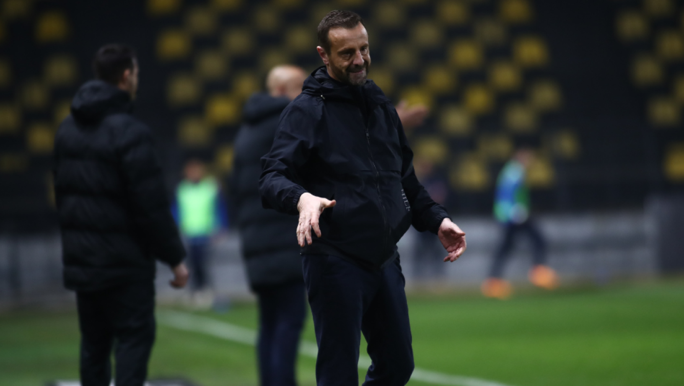 Αδεια και επιστροφή την Τρίτη