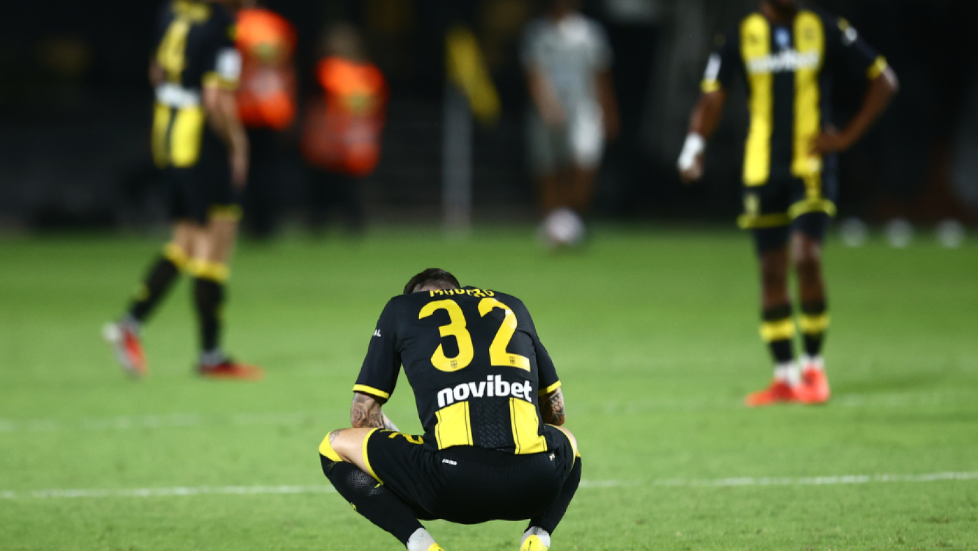 Τα συμβόλαια που τον βαραίνουν