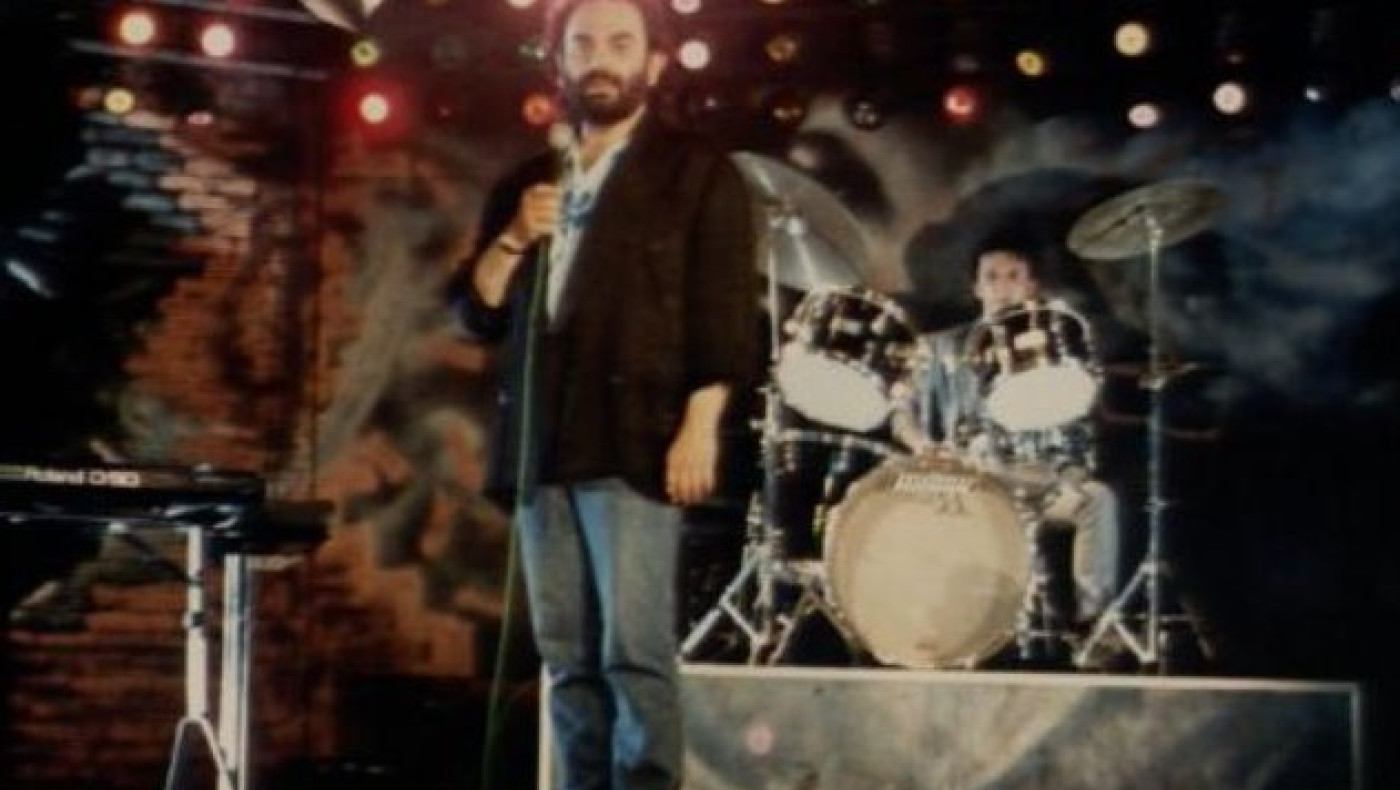 Προπλήρωσε την κηδεία του, άφησε πουρμπουάρ 1.000€: Η τελευταία επιθυμία του Σάκη Μπουλά