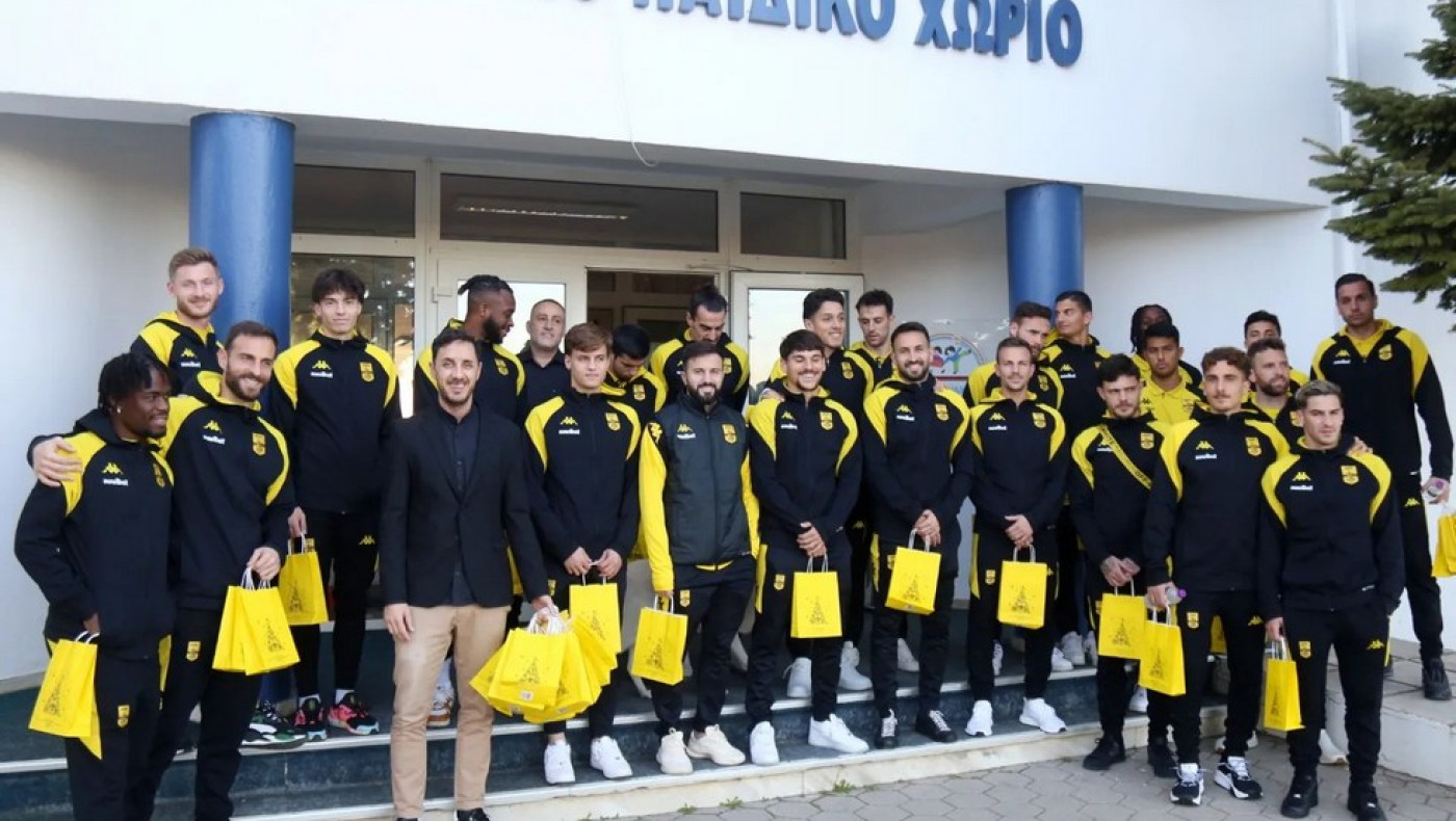 Μοίρασε δώρα ο Άρης σε Παιδικό Χωριό SOS Πλαγιαρίου και Ελληνικό Παιδικό Χωριό Φιλύρου