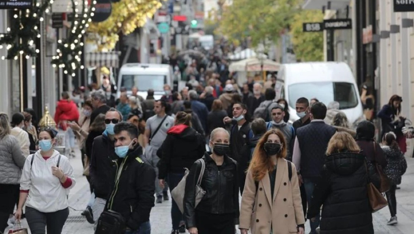 ΕΟΔΥ: Οι μάσκες επιστρέφουν σε κλειστούς χώρους και νοσοκομεία