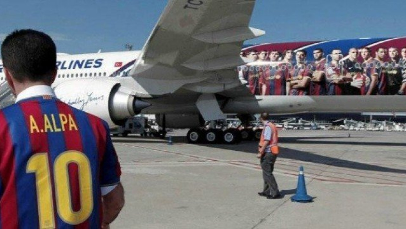 Διαμαρτυρία οπαδών της Μπάρτσα στην πτήση για το Χιχόν! (vid)