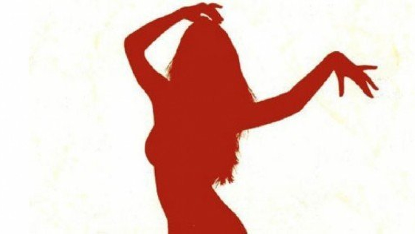 Το καυτό τσιφτετέλι γνωστής ηθοποιού στον Παπαδόπουλο (ΒΙΝΤΕΟ)