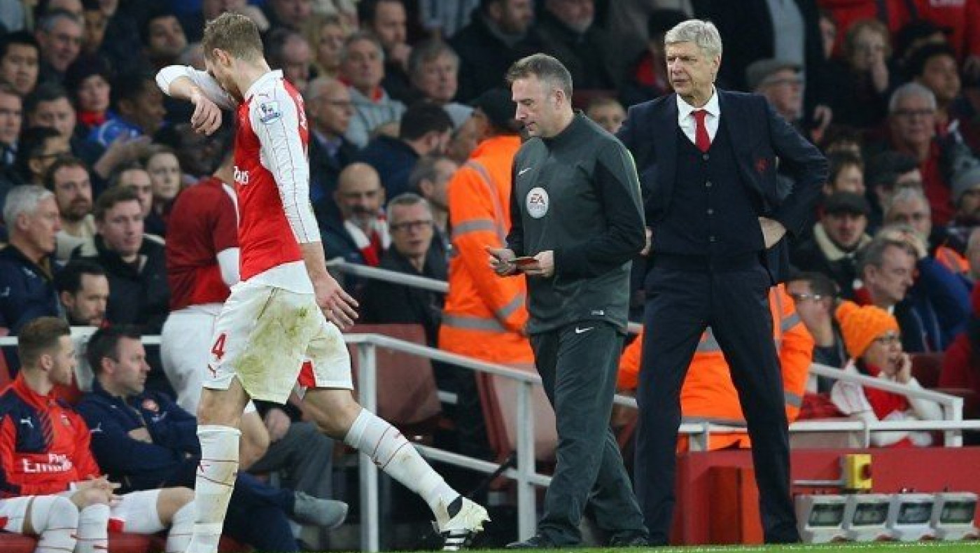 Βενγκέρ: «Ο Κόστα ήταν αυτός που "έδειξε" την κόκκινη στον Μέρτεζακερ»