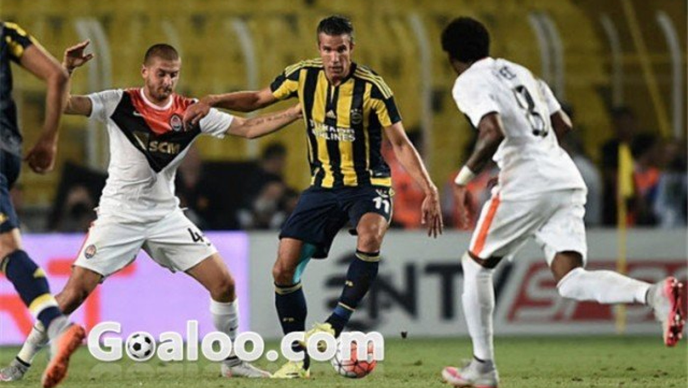 Ατρόμητος ο Ρώσος: Δείτε με τι φανέλα κατέβηκε στο Φενέρ-Λοκομοτίβ!