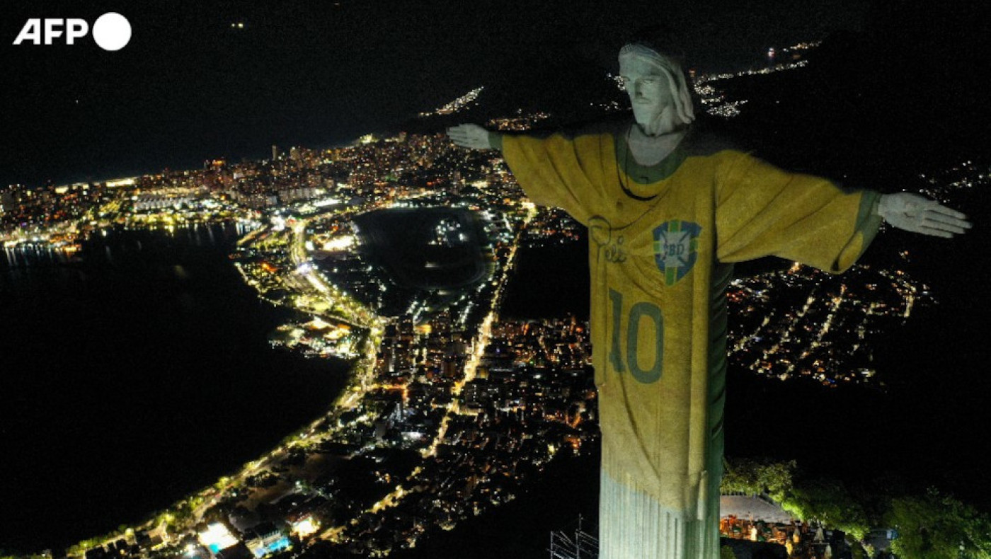 Τίμησαν τον Πελέ «φορώντας» τη φανέλα του στο άγαλμα του Χριστού