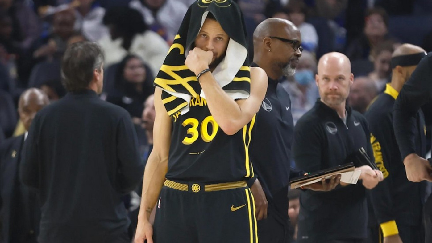 Κάψτε τη στατιστική! 0/9 τρίποντα ο Κάρι και ήττα των Ουόριορς