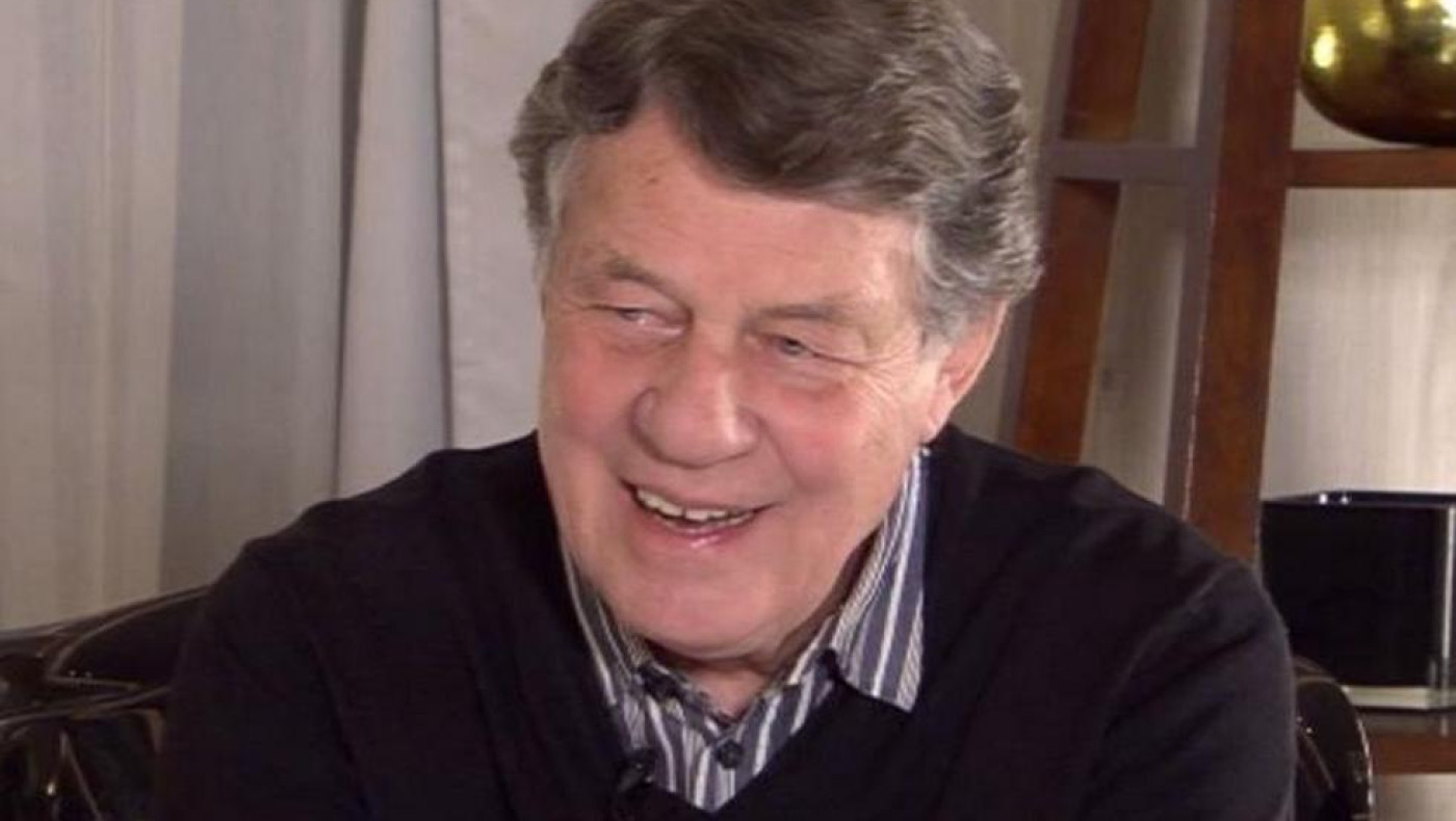 Ο Ρεχάγκελ τραγούδησε τον Εθνικό Ύμνο σε άπταιστα ελληνικά (vid)