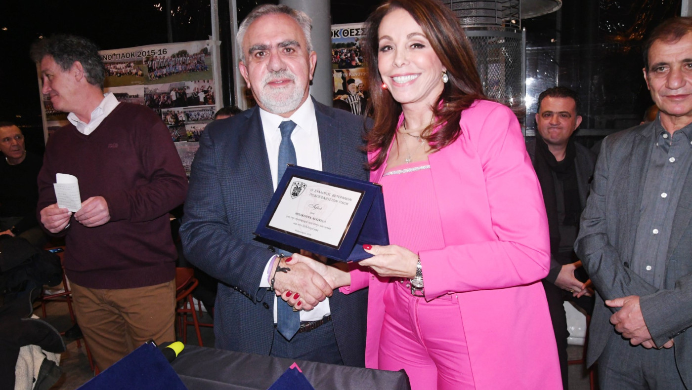 Οι βετεράνοι του ΠΑΟΚ τίμησαν τον Λεωνίδα Μπακούρα